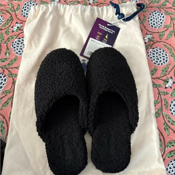 Bombas Cozy Black Slippers size 6 - Picture 7 of 7
